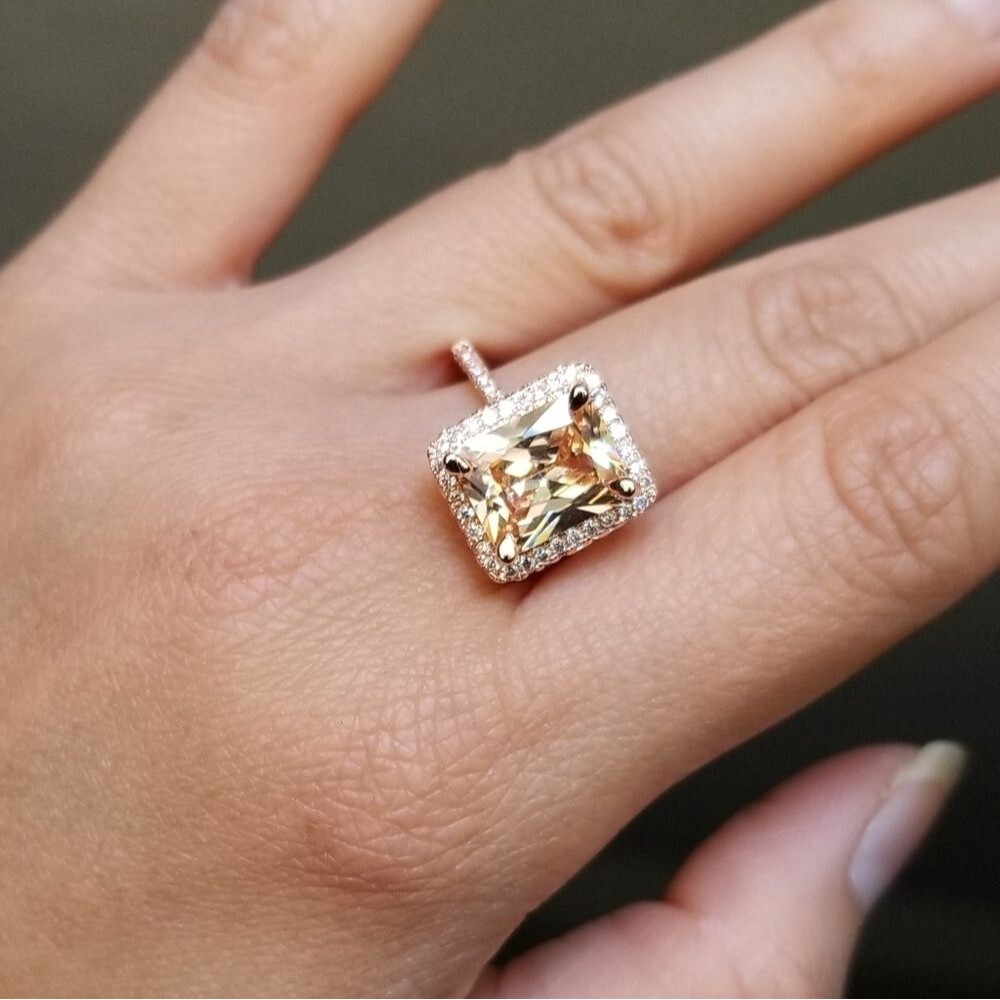 🍒NEW🍒 GORGEOUS SIMULATED CITRINE RING - Picture 7 of 13